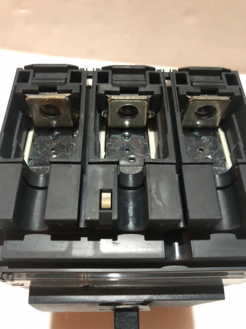 SCHNEIDER ELECTRIC LV430840
